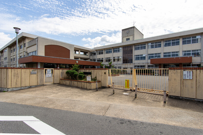 斑鳩町立斑鳩東小学校