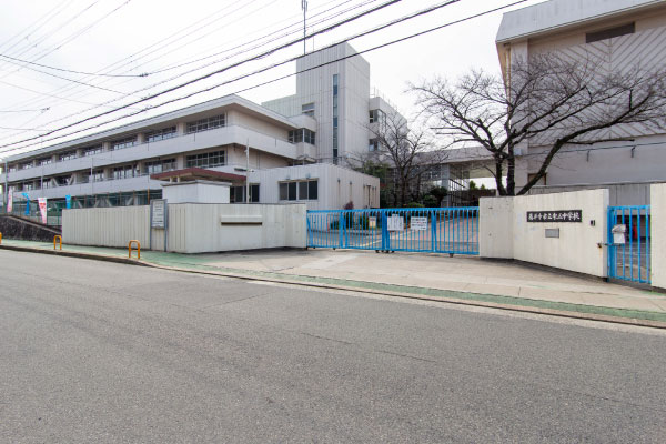 藤井寺市立第三中学校写真